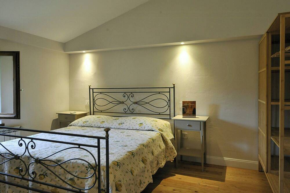 Ganze Wohnung, Landhaus mit Pool, 3 km von Sansepolcro entfernt in Sansepolcro, Valtiberina
