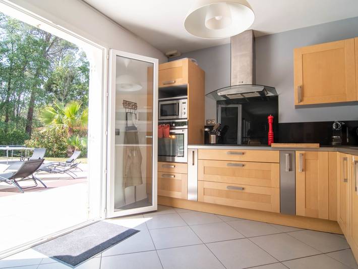 Location de vacances pour 8 personnes, avec jardin et terrasse à Bagnols-en-Forêt - 4