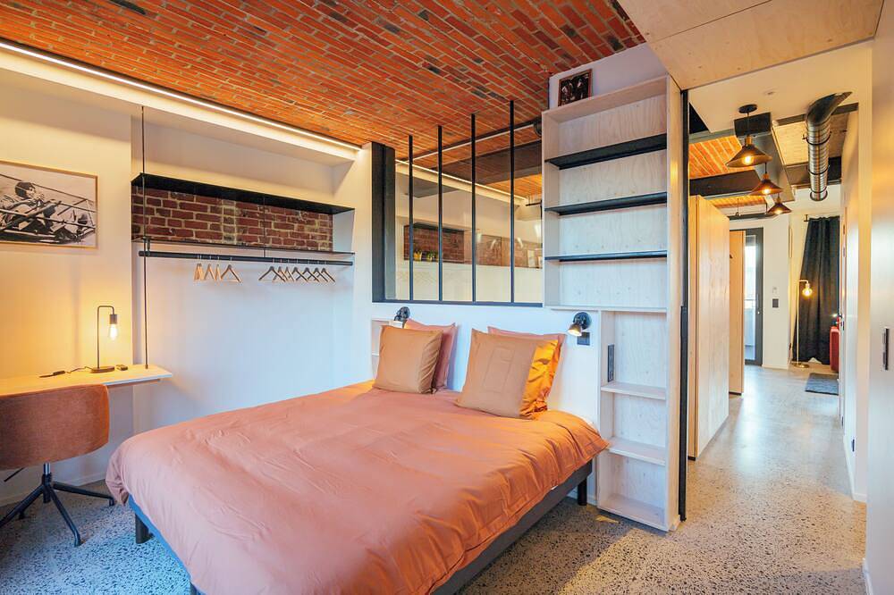 Geheel appartement, La Camuche by Hélène Dutrieu in Doornik, Henegouwen