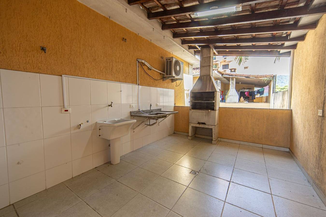 Casa com Churrasqueira perto da Praia da Enseada in Praia da Enseada (Guarujá), Baixada Santista