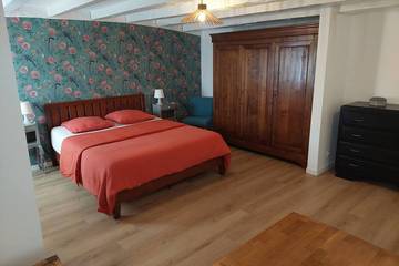 Gîte pour 8 personnes, avec terrasse et jardin à Mézos