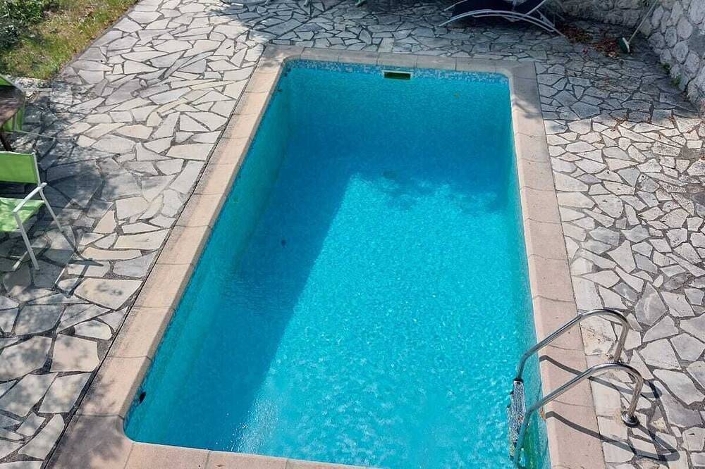 Find Serenity at this Nature-Surrounded Retreat, 35mn away from Nice, France in Gilette, Nizza Region