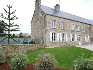 Gîte pour 6 personnes, avec jardin à Saussemesnil