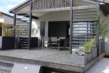 Gîte pour 5 personnes, avec jardin ainsi que piscine et balcon à Pomérols