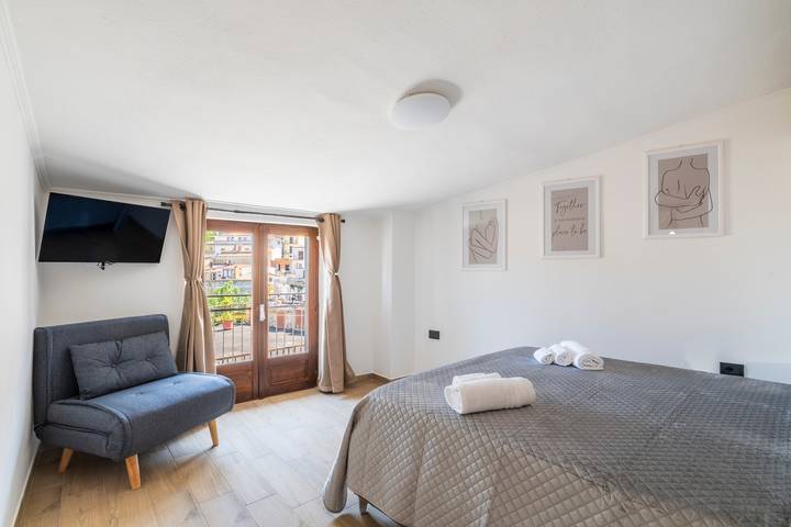 Gîte pour 3 personnes, avec balcon à Ulassai