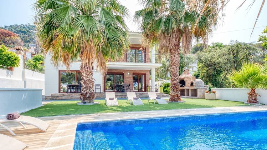 Holiday rental for 10 people, with balcony and garden, with pets in Lloret de Mar