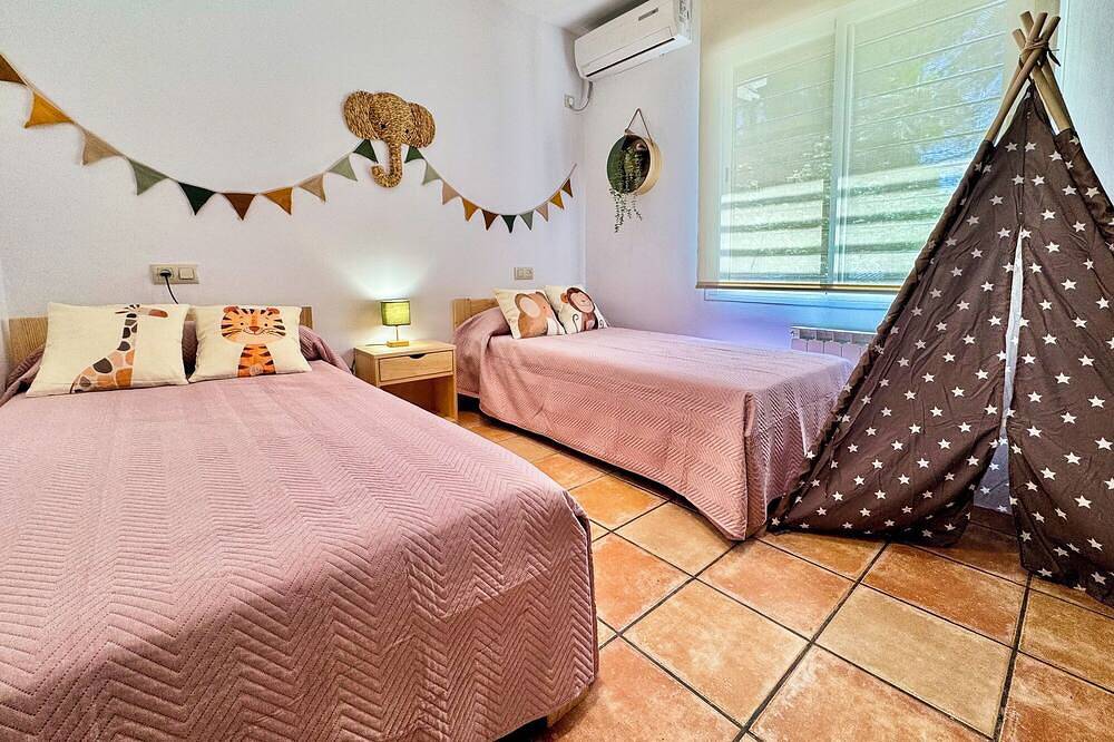 Family getaway by the lake | Movie theater, playground and Bbq area in Las Jaras, Cordoba