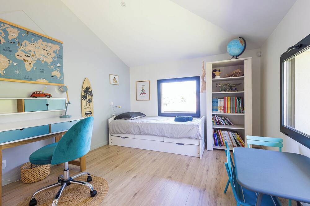 Villa Architecte Lumineuse à 350m de la Plage Avec Piscine Chauffée in Labenne Océan, Labenne