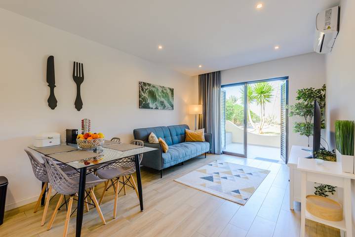 Ferienwohnung für 4 Personen, mit Terrasse und Garten in Lagoa - 2