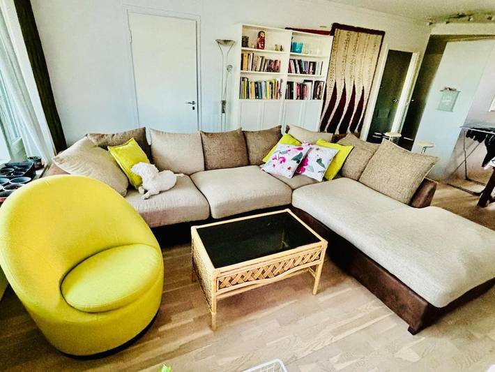 Appartement de vacances pour 4 personnes, avec terrasse et vue sur le lac ainsi que vue et sauna