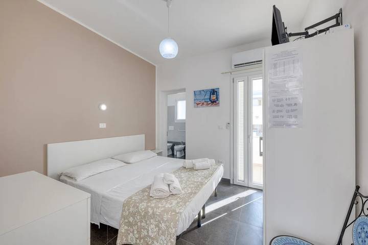 Gîte pour 2 personnes, avec balcon à Ugento - 4