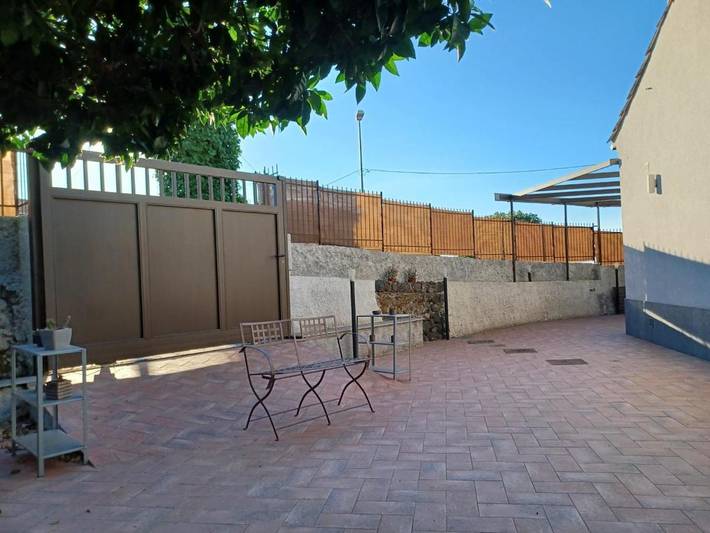 Gîte pour 3 personnes, avec Terrasse et Jardin à Milo - 4