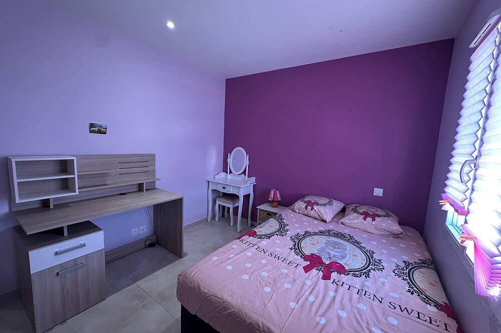 Bright, quiet house in Redessan in Redessan, Region de Nimes