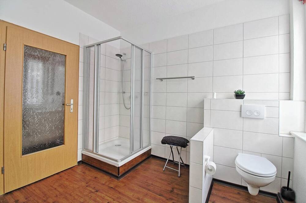 Ganze Wohnung, Ruhige Oase mit großer Dachterrasse & Privatparkplatz – Perfekt für 2 Personen in Görlitz, Oberlausitz-Niederschlesien