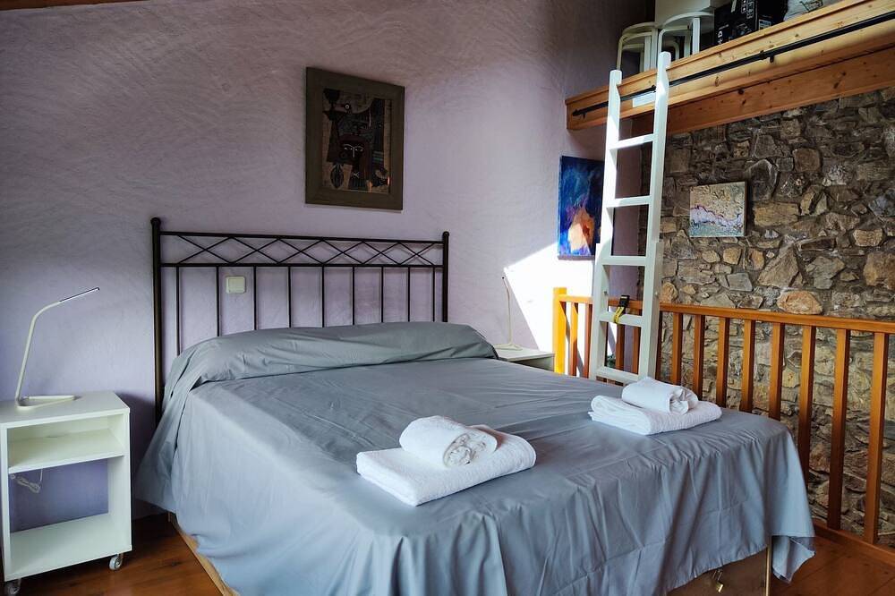 La Cabanya de Can Menut in Molló, Pirineo Catalan