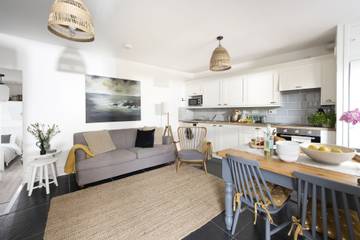 Holiday Apartment for 4 People in Mousehole, Cornwall, Photo 1