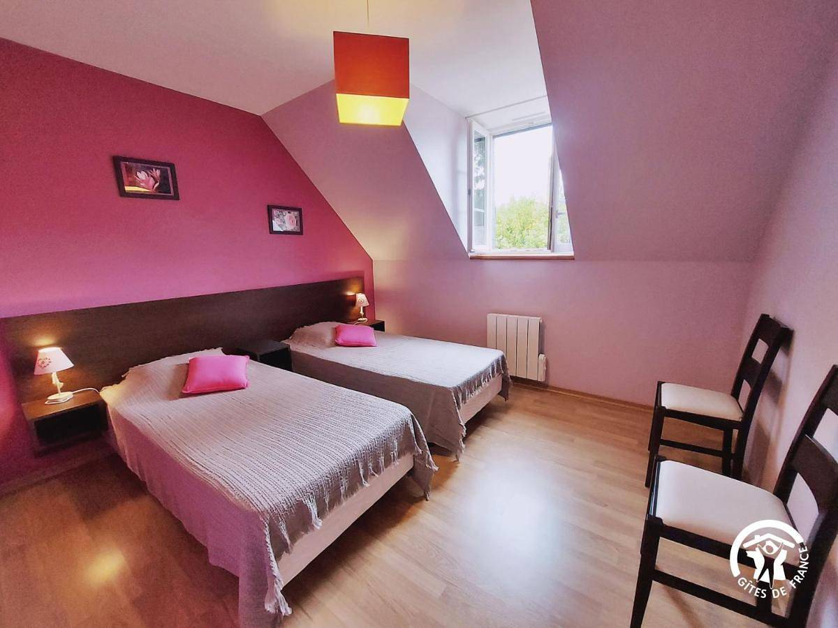 Holiday Home (8 Adults) in Saint-Mars-sur-Colmont, Mayenne