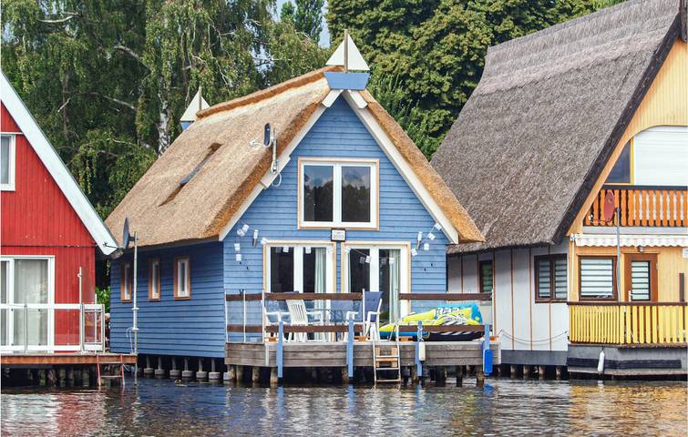Ferienhaus für 4 Personen, mit Terrasse und Garten sowie Sauna und Seeblick in Mirow - 3