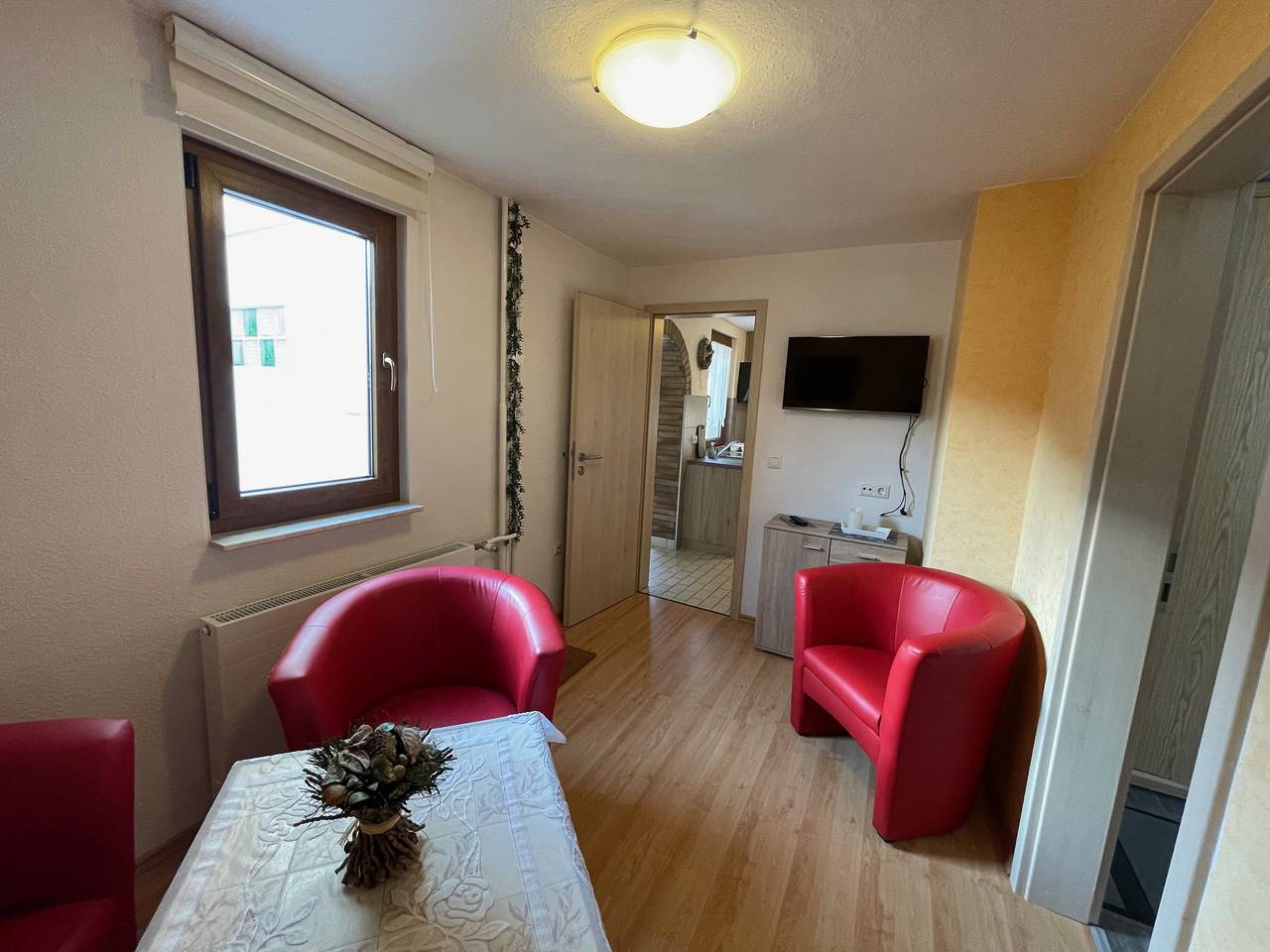 Ganze Ferienwohnung, Haus Tilly - Ferienwohnung 60 m²/ 2x Schlafraum/ 2x Wohnraum in Oberschönau, Rennsteig