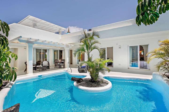 Villa für 5 Personen, mit Pool und Whirlpool sowie Balkon auf Fuerteventura