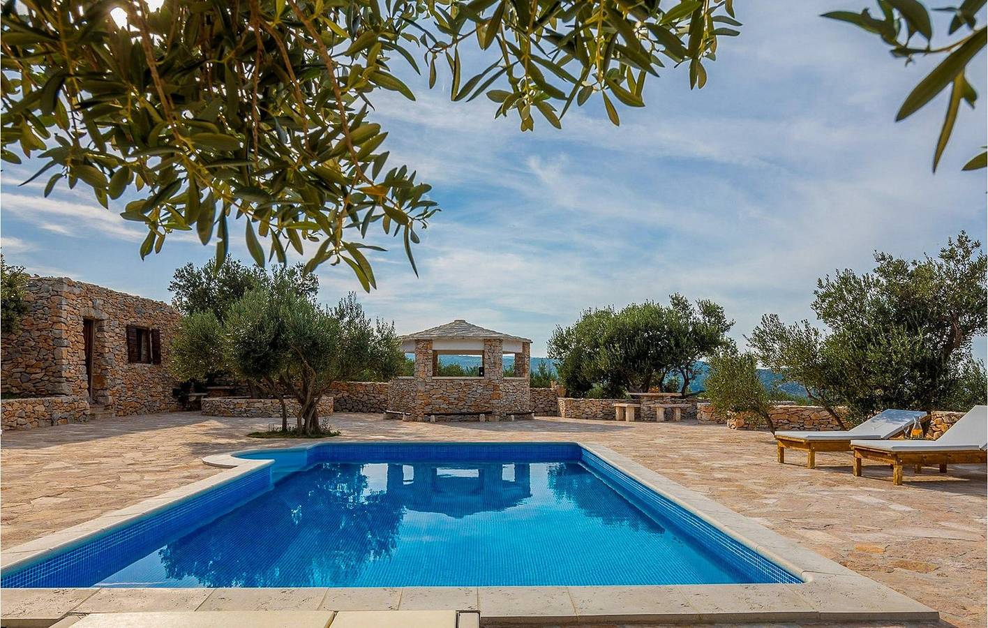 Rustikale Villa Mario mit Pool, Meerblick, Panoramablick, ruhiger Lage, Grill, Familie in Povlja, Brac