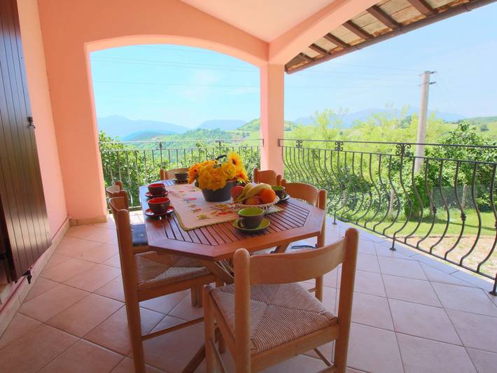 Villa en Marche con piscina y vistas in Acqualagna, Valle del Metauro
