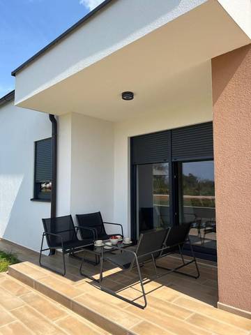 Gîte pour 6 personnes, avec jardin ainsi que terrasse et vue dans Turini