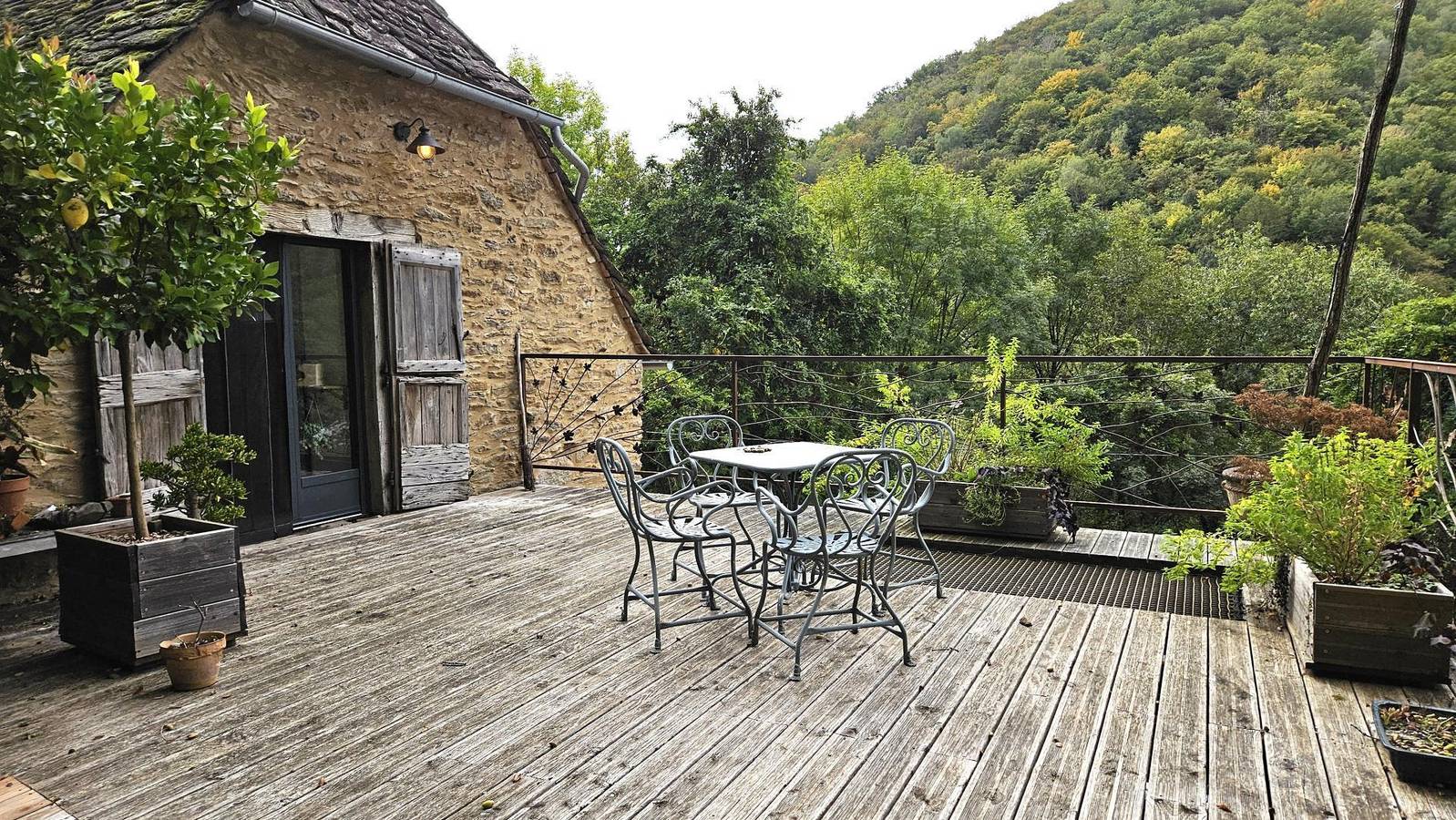 Casa de huéspedes para 2 personas con terraza in Argentat, Región de Tulle