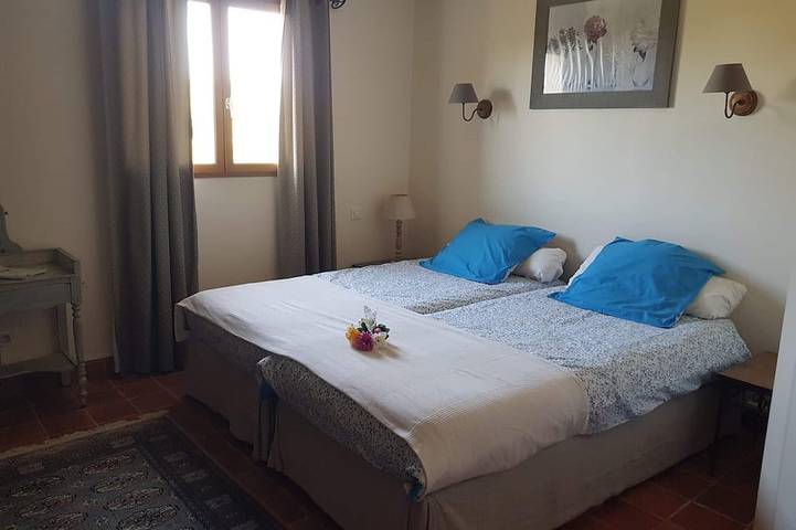 Chambre d’hôte pour 2 personnes, avec Jardin et Piscine à Hauterives