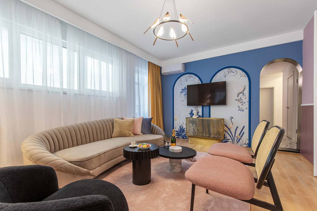 Apartamento entero, Holt - Birds of Paradise in Bucarest, Walachia