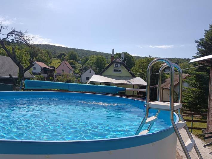 Ferienhaus für 4 Personen, mit Garten und Pool sowie Ausblick am Balaton
