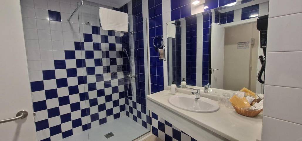 Hotel para 4 personas, con vistas y jardín en Guadalupe (España) - 4