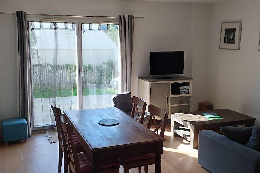 Jolie maison de vacances à 100 m de la ria, entre Saint Cado et la Barre d'Etel in Plouhinec (Morbihan), Côte des Mégalithes