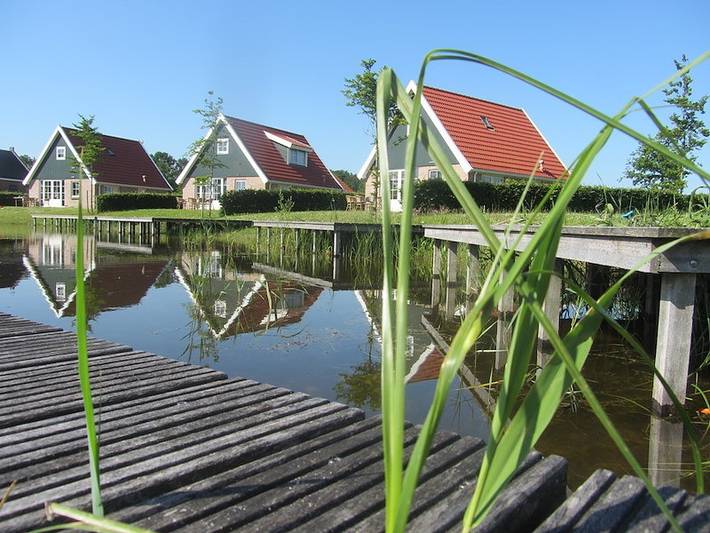 Bungalow voor 6 personen, with Balkon/Terras and Terras as well as Tuin in Flevoland