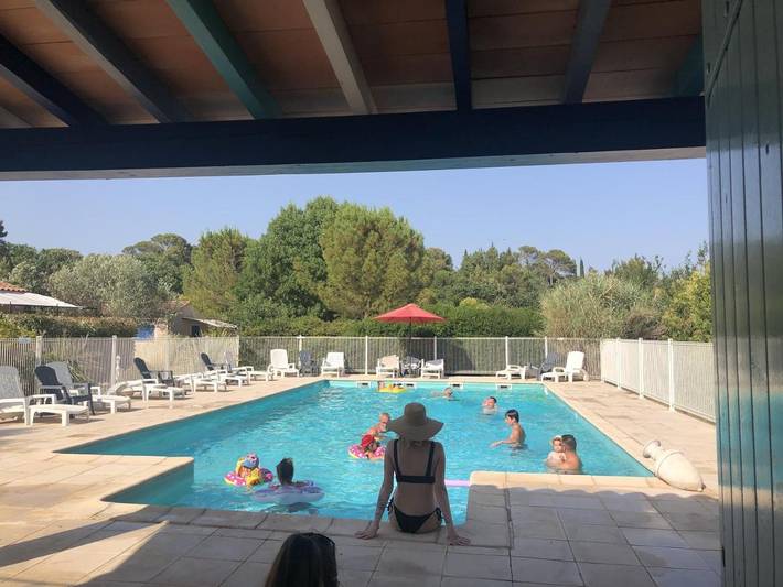 Maison de vacances pour 4 personnes, avec Terrasse et Jardin ainsi que Piscine et Vue