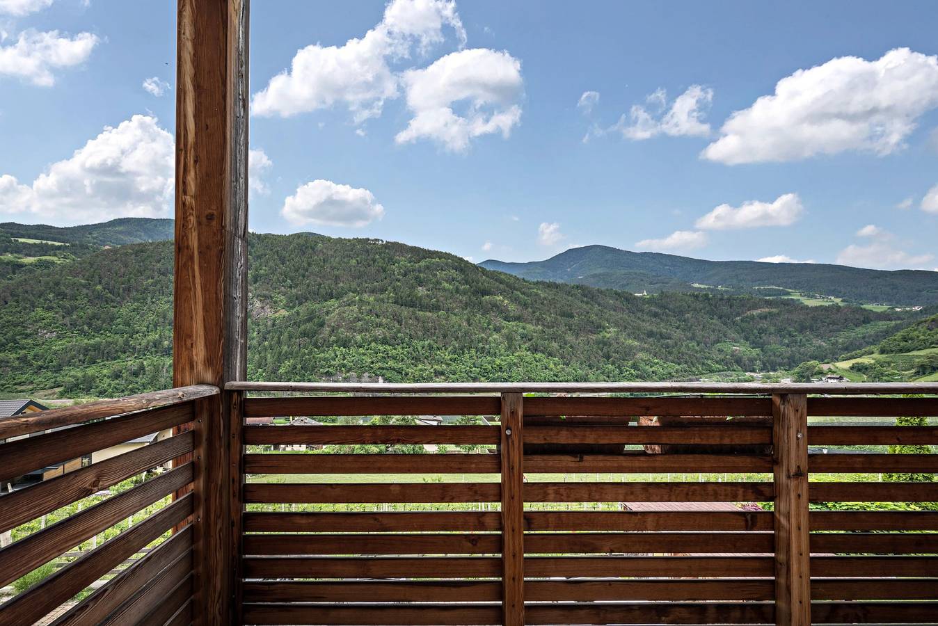 Appartamento intero, Appartamento "Toni Stefan" con vista sulle montagne, sauna in comune, Wi-Fi e terrazza privata in San Pietro Mezzomonte, Velturno