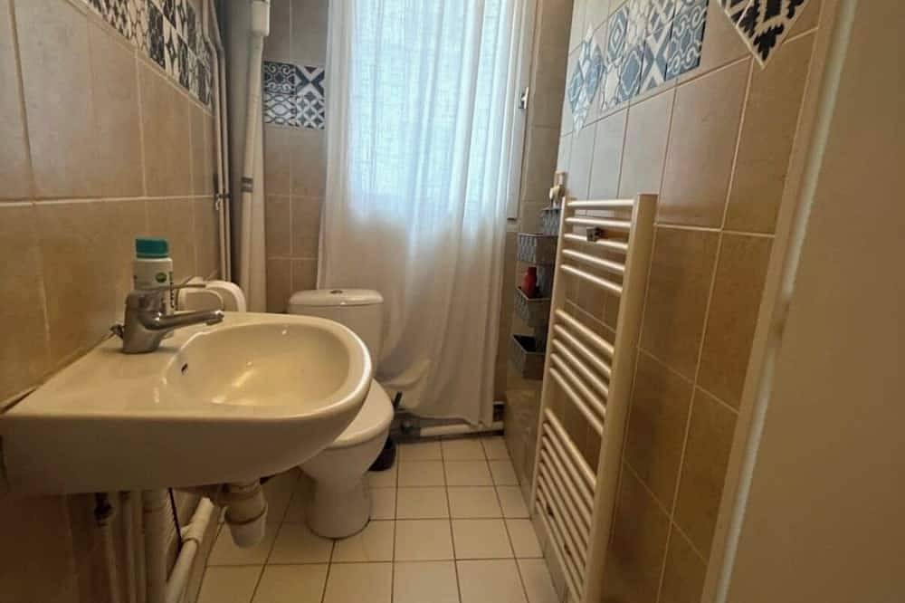 Cosy living room ( private room) in Paris, Ile de France