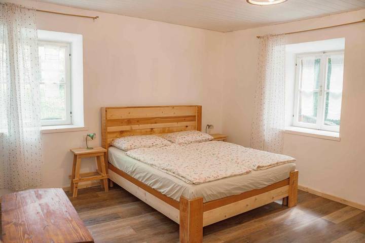 Gîte pour 5 personnes, avec jardin, animaux acceptés à Salorno