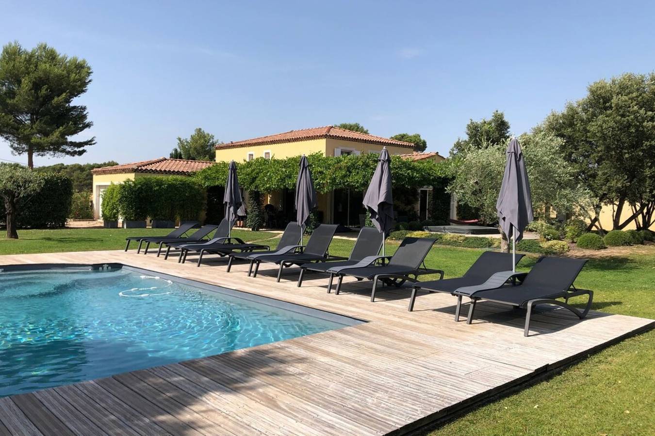 “Villa Oasis: Luxury and Relaxation in Provence in Lambesc, Aix-en-Provence und Umgebung