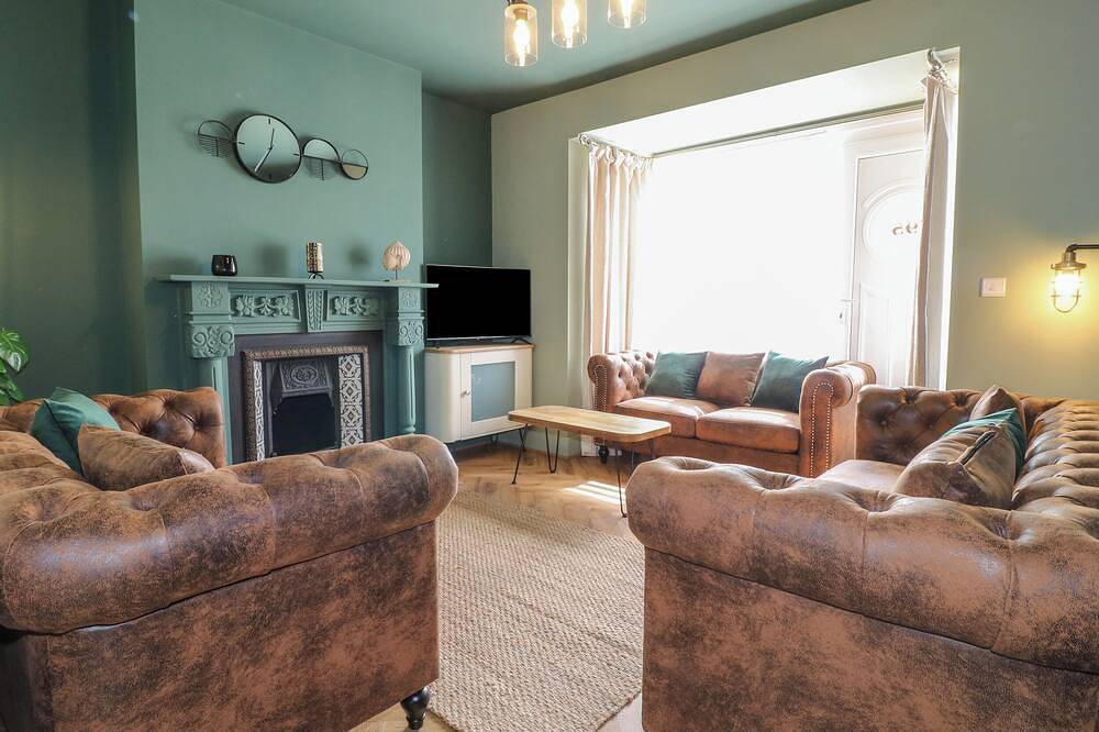 Overton, pet friendly, character holiday cottage in Chesterfield in Chesterfield (desambiguación), Derbyshire