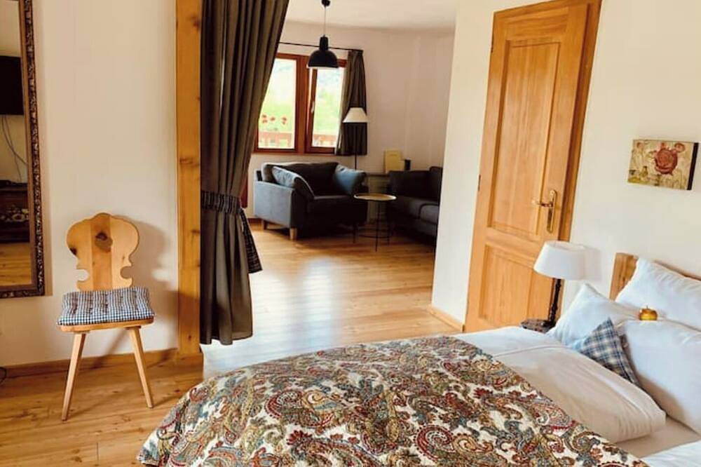 Magnificent villa/manor house/Bergheim forest in Bergheim (Alsace), Parc naturel régional des Ballons des Vosges