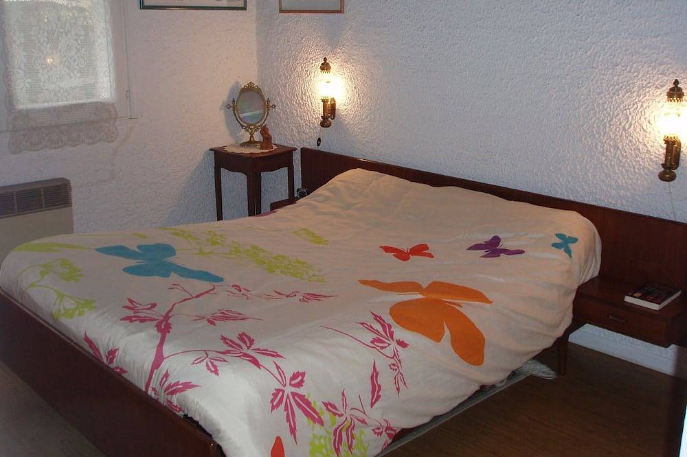 Traditional Landes house, 30° covered swimming pool 500m from Lac de Sanguinet in Sanguinet, Côte d’Argent