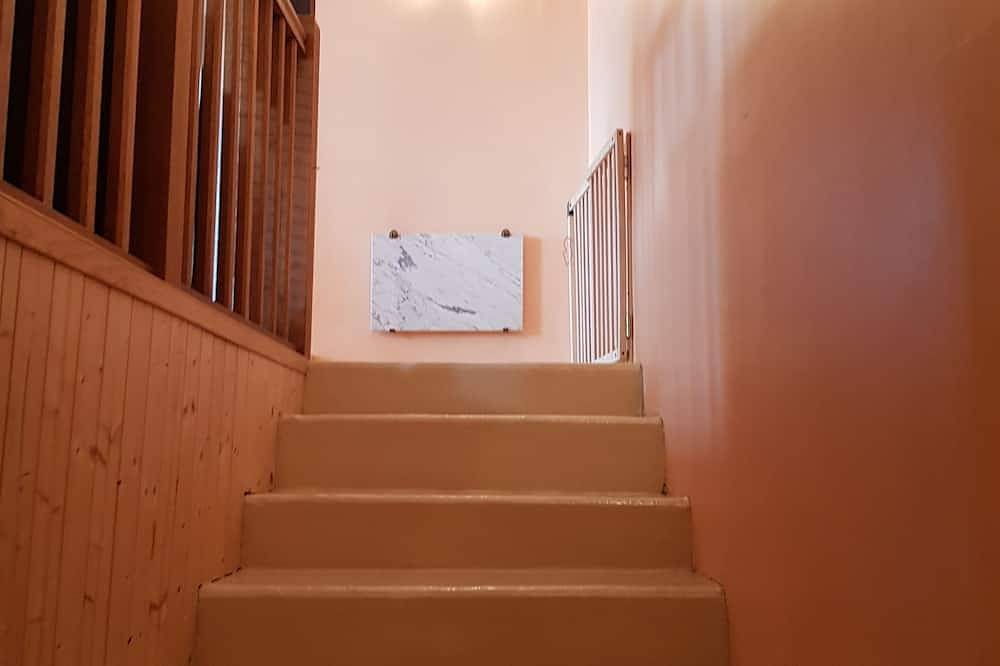 Appartement entier, Charmant gîte au cœur du Jura in Saint-Lothain, Jura
