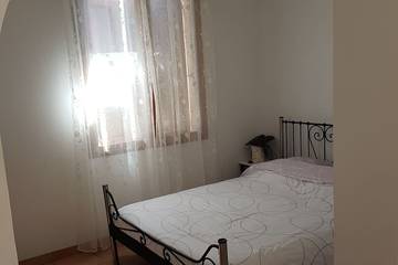 Gîte pour 3 Personnes dans Ménerbes, Parc naturel régional du Luberon, Photo 1
