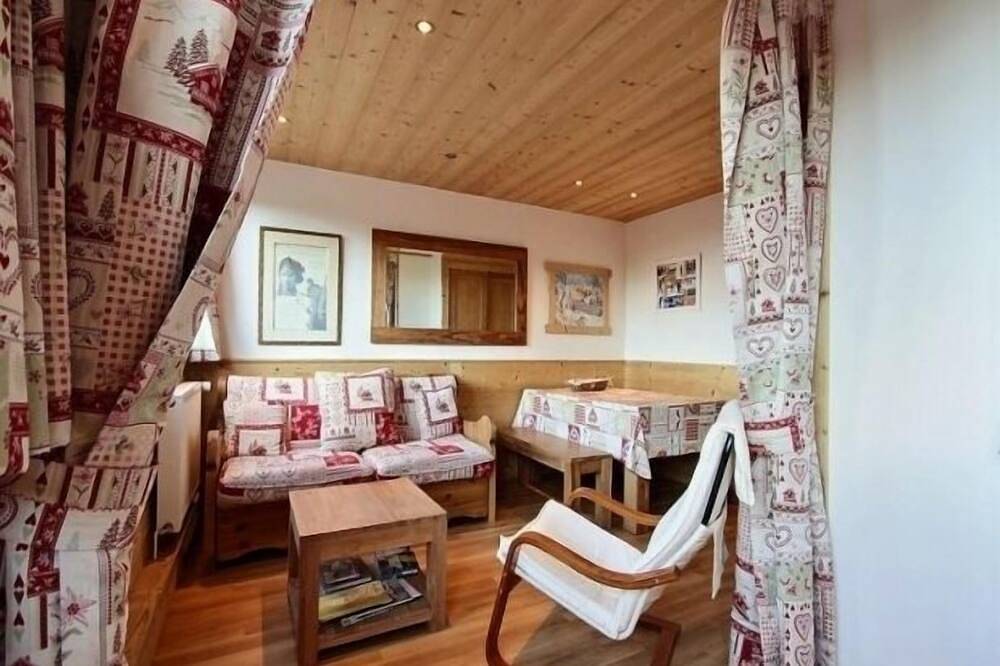 Apartamento entero, Encantador apartamento renovado, 4 pers, al pie de pistas, cerca de tiendas in Plagne Centre, La Plagne-Tarentaise