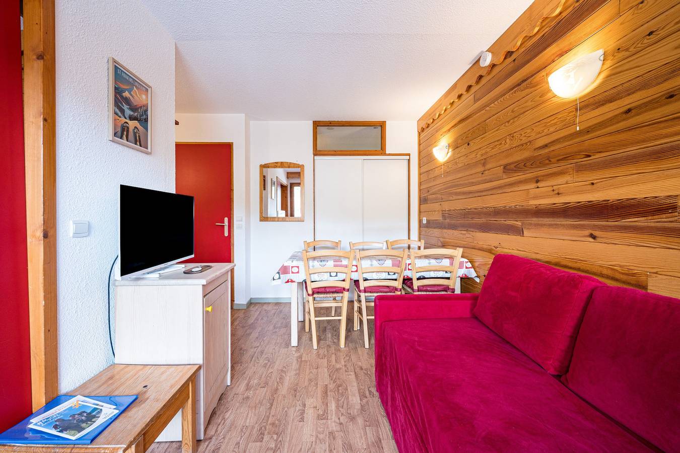 Apartamento entero, Apartamento 'A2 309 Au Pied Des Pistes' con vistas a la montaña y balcón in Saint-François-Longchamp, Le Grand Domaine