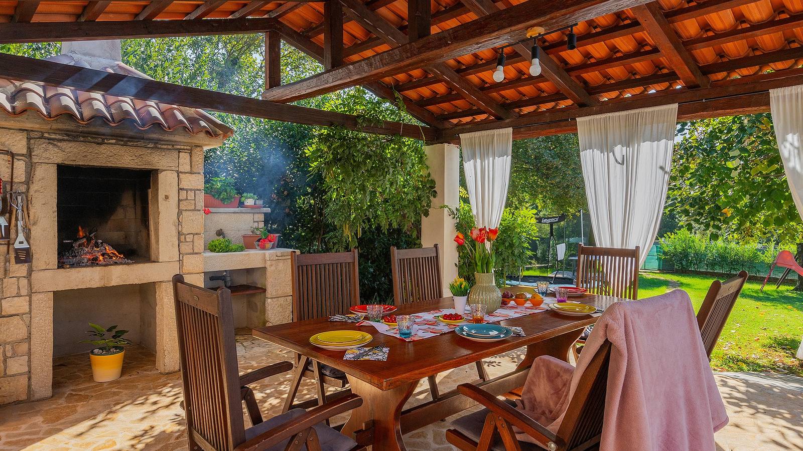 Villa Alma by Villas Guide in Heraki, Zentralistrien