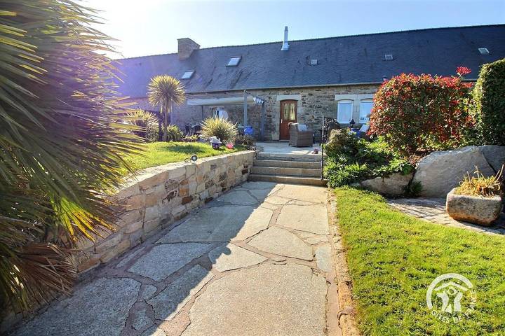 Gîte pour 7 personnes, avec jardin et terrasse à Plancoët - 2