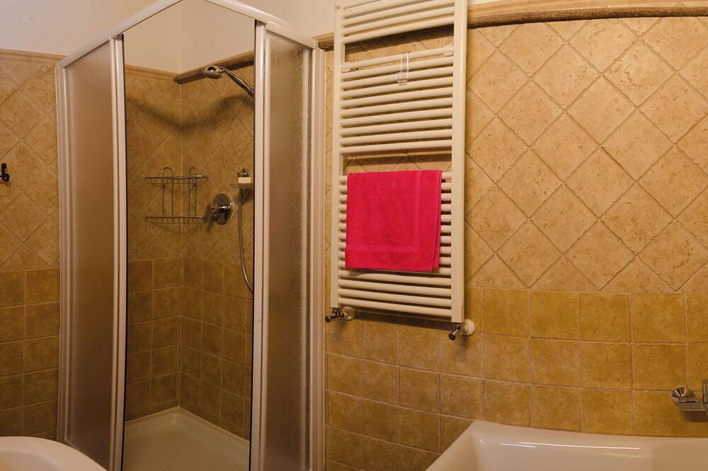 Stones of the ancient village - house in the Tuscan countryside in Monticiano, Siena Provinz