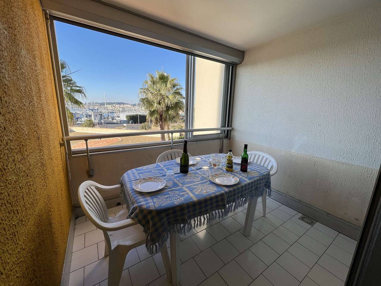 Appartement entier, Appartement T2 Cabine avec Piscine, Lave-Vaisselle, Plage à 150m, Animaux Acceptés in Cap d'Agde, Agde